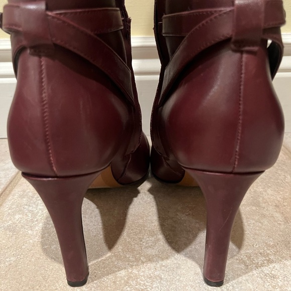 Banana Republic Tall Burgundy Red / Maroon Buckle Leather Boots, Size 9 - Picture 7 of 14